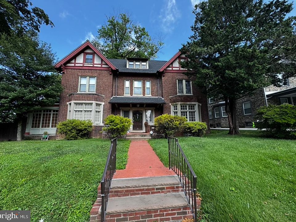 2nd image of 725 E Vernon Rd