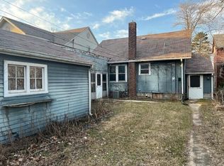 8343 Lake Shore Dr, Gary, IN 46403
