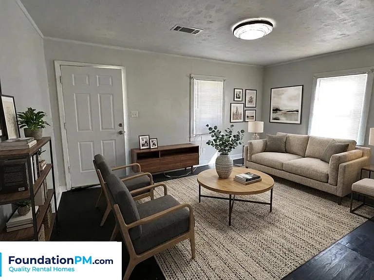 2569 Henderson St — Photo 7