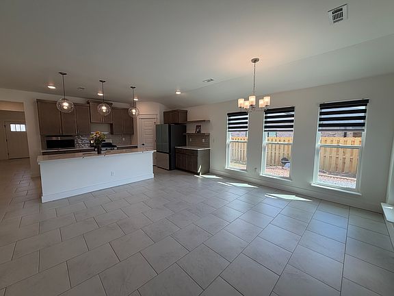 5th image of 421 Ryker Rdg