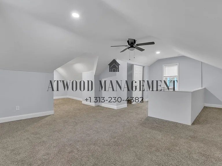 10037 Grayton St — Photo 10