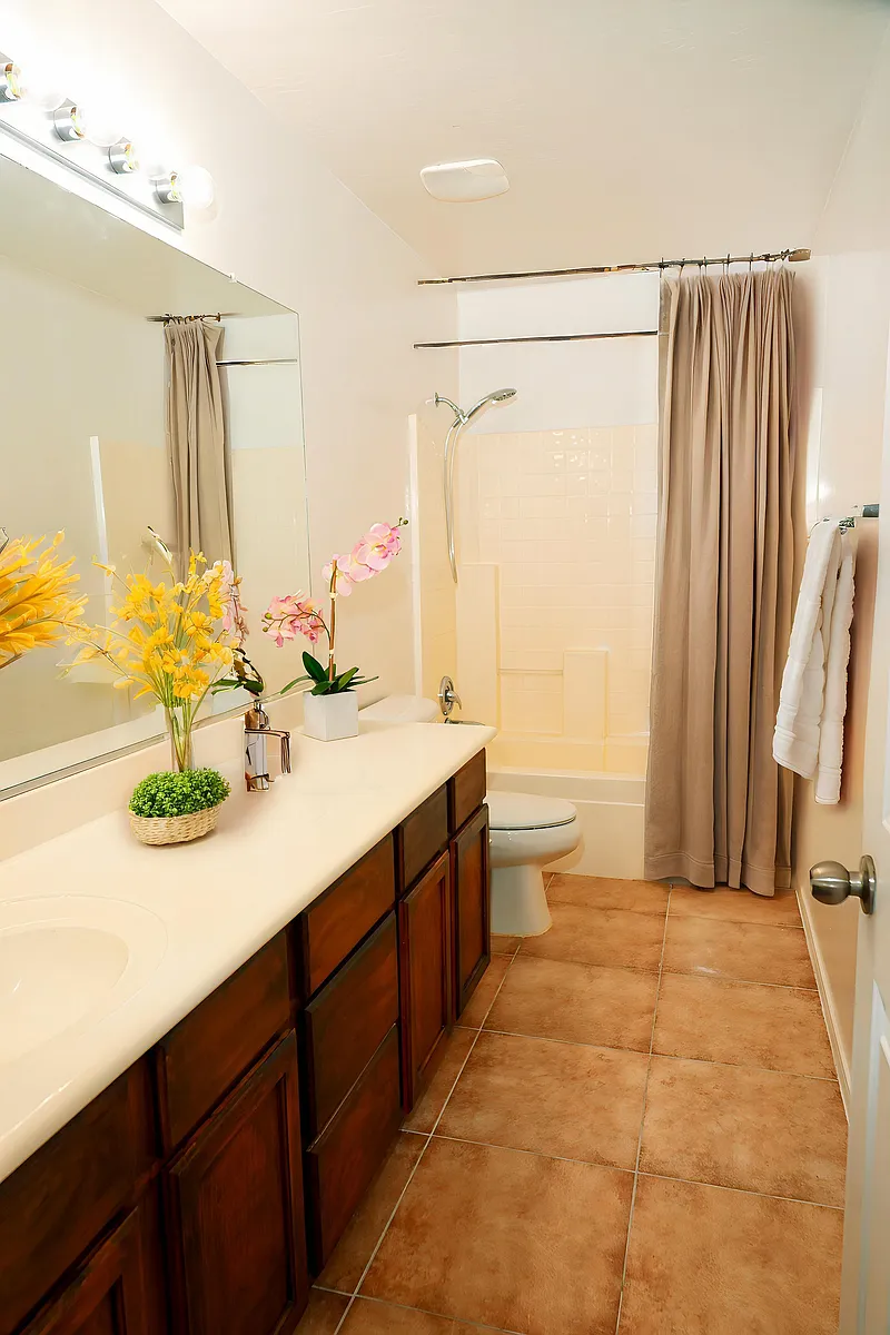 Bathroom 2 upstairs - W Woody Rd