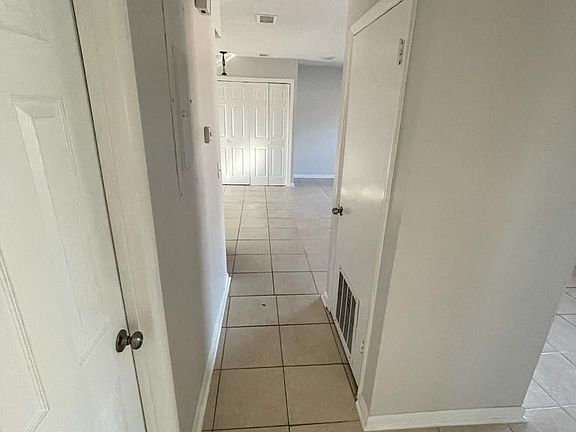 5th image of 10936 S Indies Dr