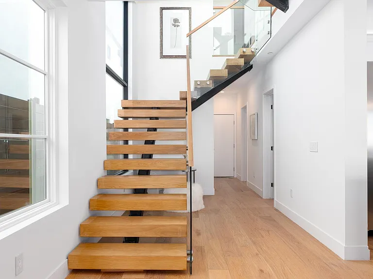 1025 W Balboa Blvd — Photo 18