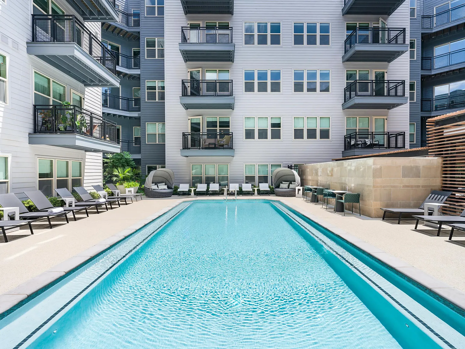 Modera Falls Church — Photo 1