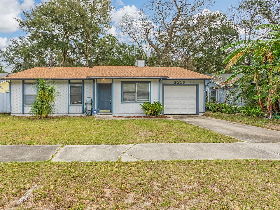 1st image of 2225 Cypress Landing Dr