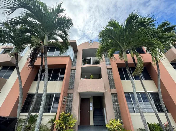 Boulevard Levittown Cond Paseo Rio Hondo #C-2, Toa Baja, PR 00949