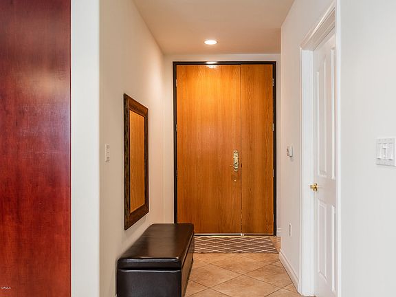 3rd image of 430 W Wilson Ave Unit 105