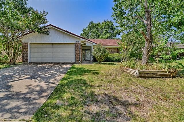 1st image of 218 Lemon Dr