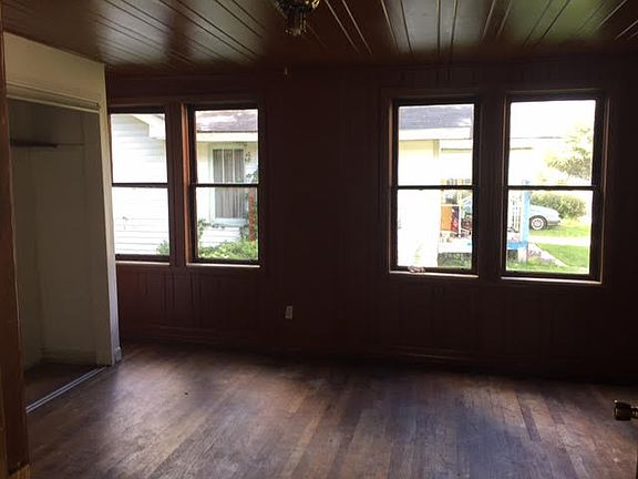 2nd image of 2520 Lowell Ave