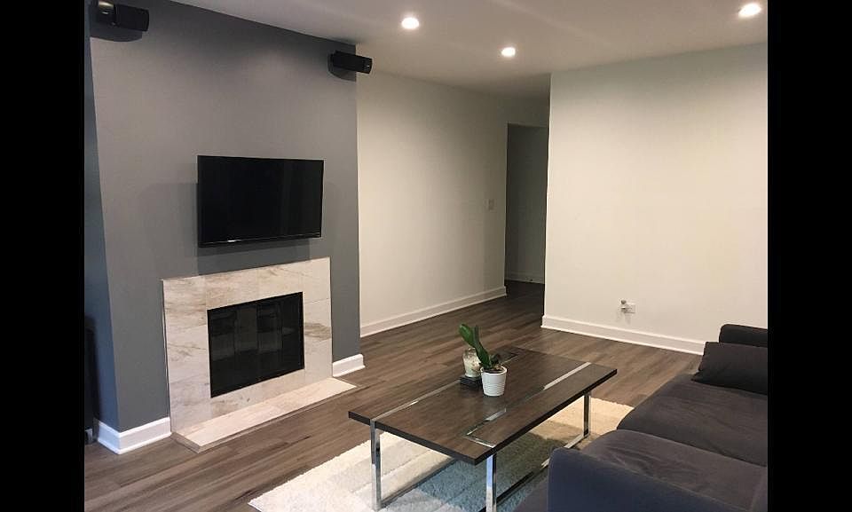 1st image of 644 W Arlington Pl APT 3D