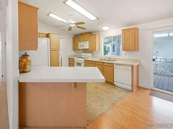 5th image of 1600 E Vista Way Space 44