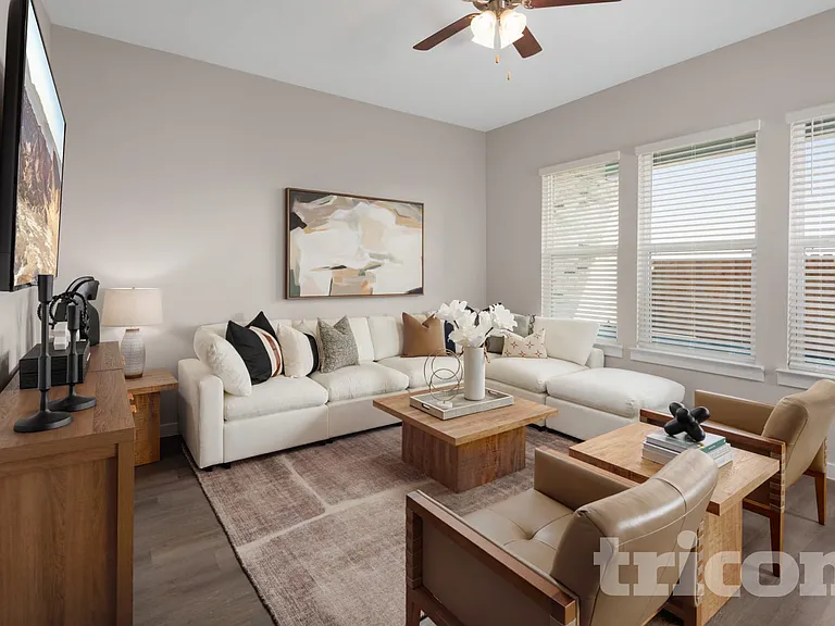 110 Kimberly Ct — Photo 3