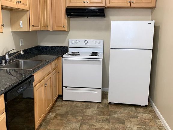 5th image of 699 Grand Coulee Ave APT 4