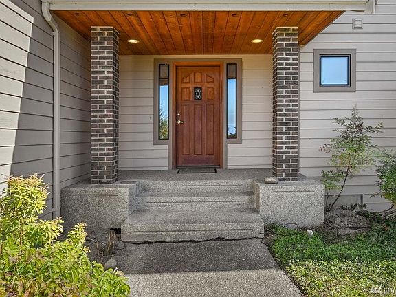 3rd image of 31018 Laughing Dog Ave NE