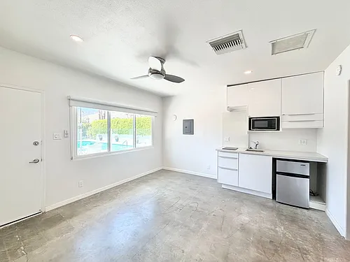 700 N Riverside Dr #2 Photo 1 700 N Riverside Dr #2 Photo 1