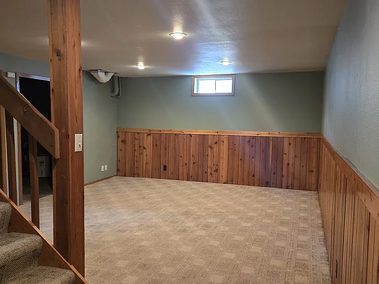 Woodland Dr — Photo 9