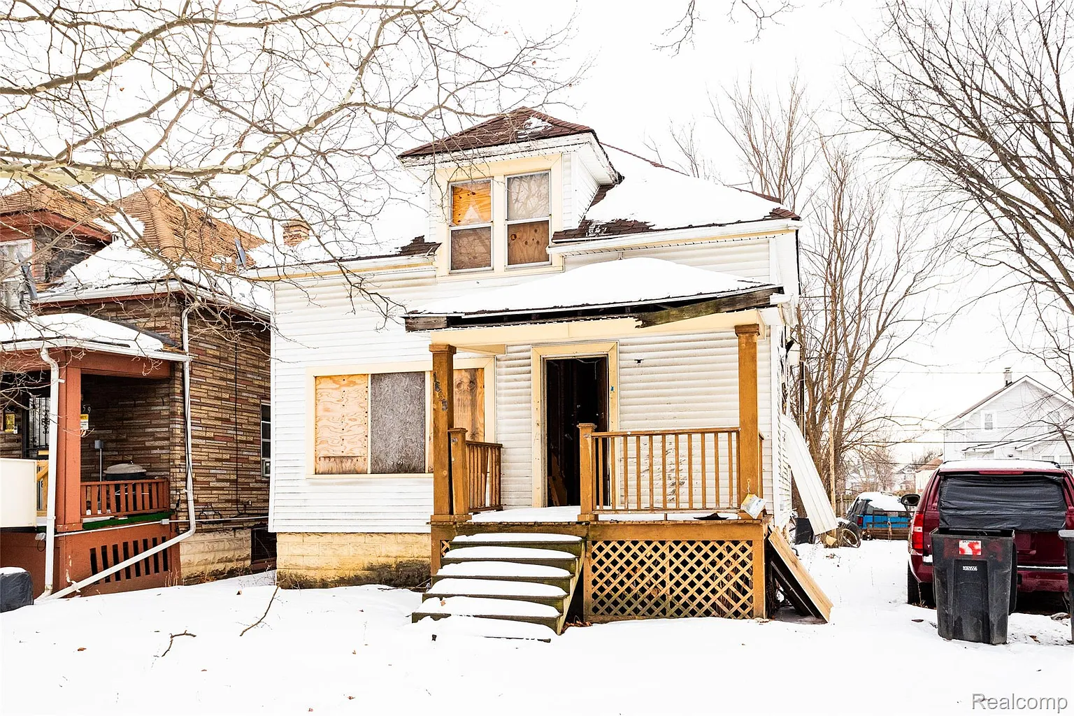 1665 Ford St photo 1