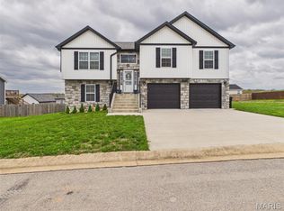 197 Majestic Dr, Waynesville, MO 65583