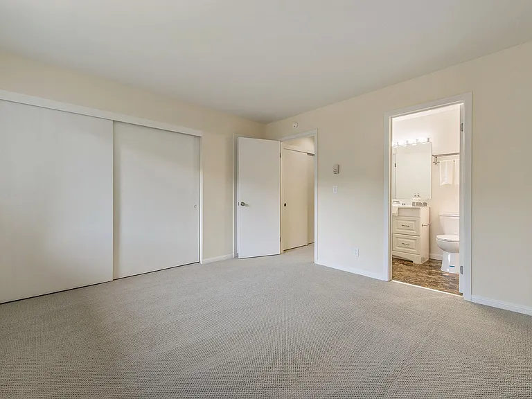 25 Cypress Pl — Photo 13