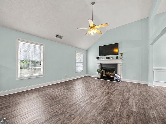 3rd image of 29 Eagle Ridge Dr