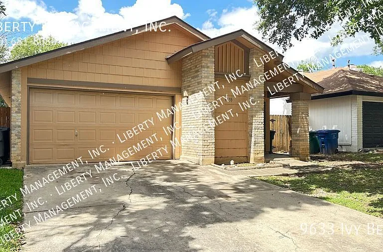9633 Ivy Bnd — Photo 1