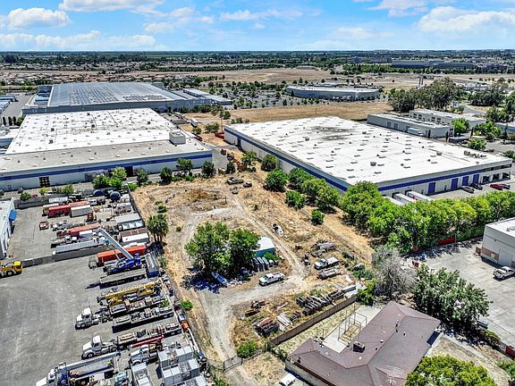 4th image of 3370 Cotting Lane