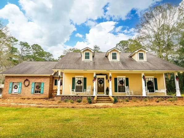 2560 Gates Rd, Bassfield, MS 39421