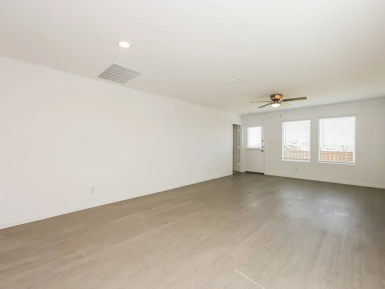 1220 Canyon Wren Dr — Photo 3