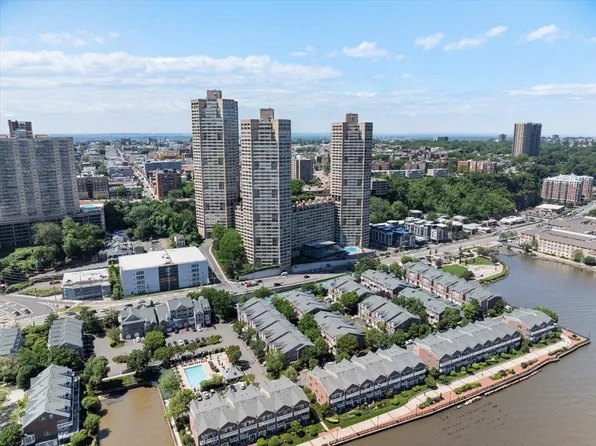 7000 Blvd East image 1 of 24