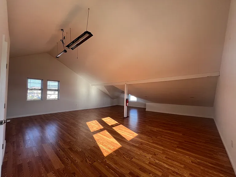 9 Bloomingdale Ave #2 — Photo 9