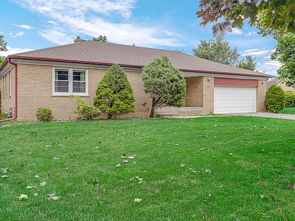3rd image of 270 Crescent Dr