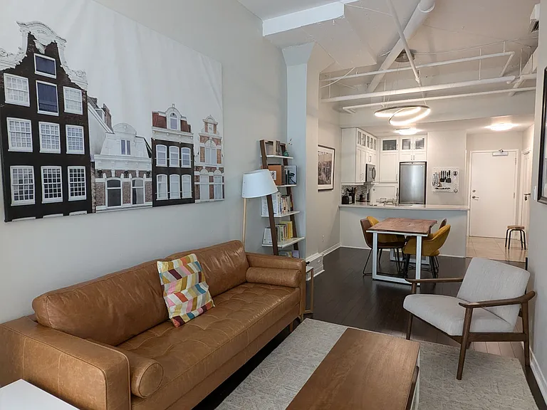 393 King St W #Penthouse 1206 — Photo 2