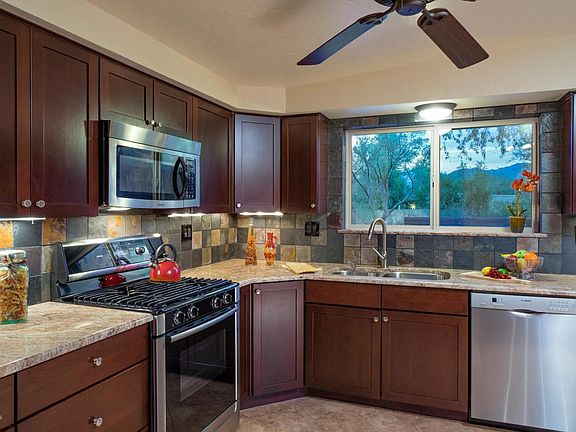 5th image of 3053 N Longhorn Dr