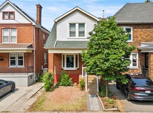 37 Park Row N, Hamilton, ON L8H 4E3