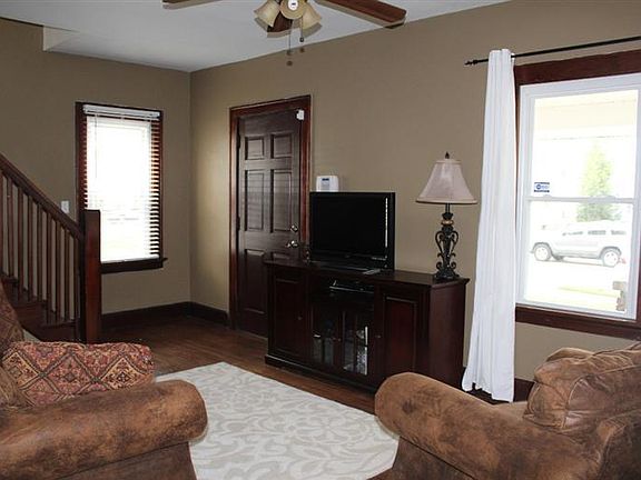 3rd image of 913 Tiffin Ave