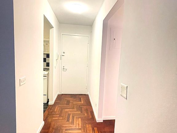 5th image of 2373 Broadway APT 809
