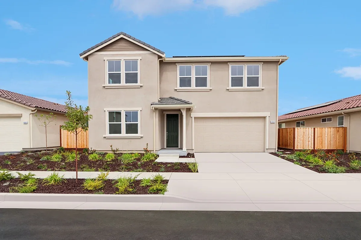 5 bed, 2518 sqft, $4,500 — Photo 1