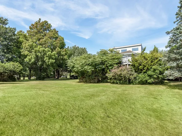 310 Fairview Ave, Montauk, NY 11954