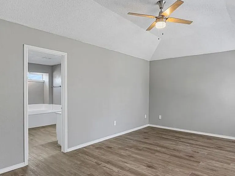 4047 Saint Christopher Ln — Photo 12