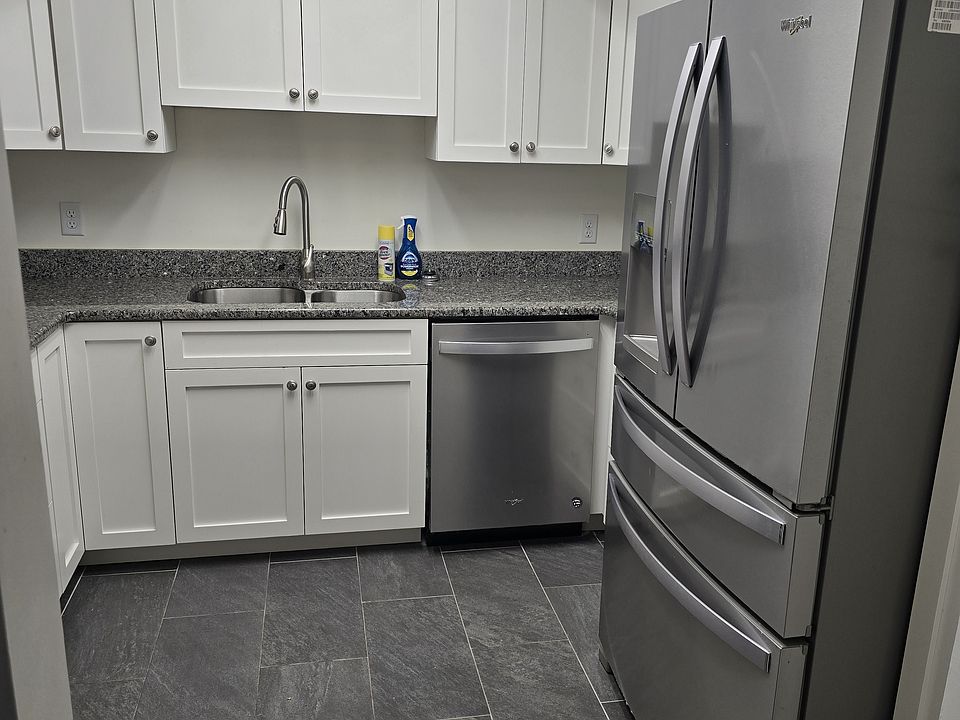 1st image of 579 Midway Dr #B