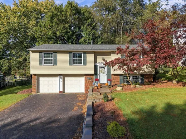 700 Fruitwood Dr, Bethel Park, PA 15102