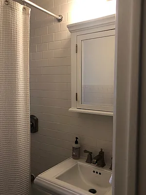 Rented by Buchbinder & Warren | media 25