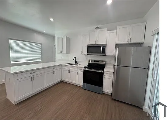 234 E 51st St #238 — Photo 2