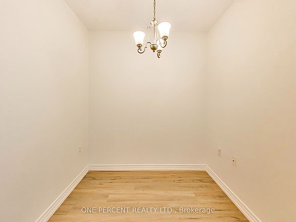 4th image of 3840 Bathurst St Unit 109