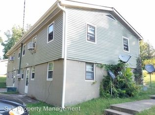 70 Clock Rd APT 1, Carbondale, IL 62901