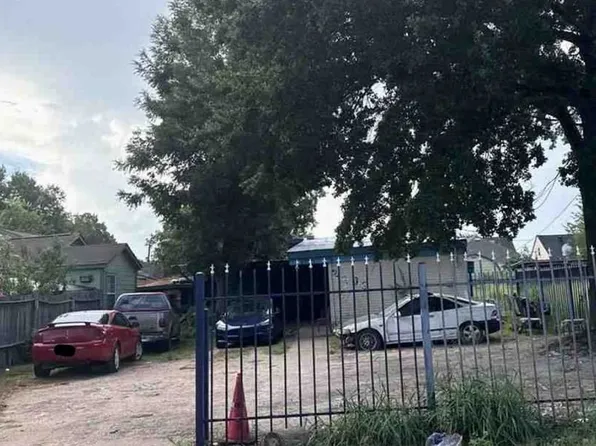 2705 Beatty St, Houston, TX 77023