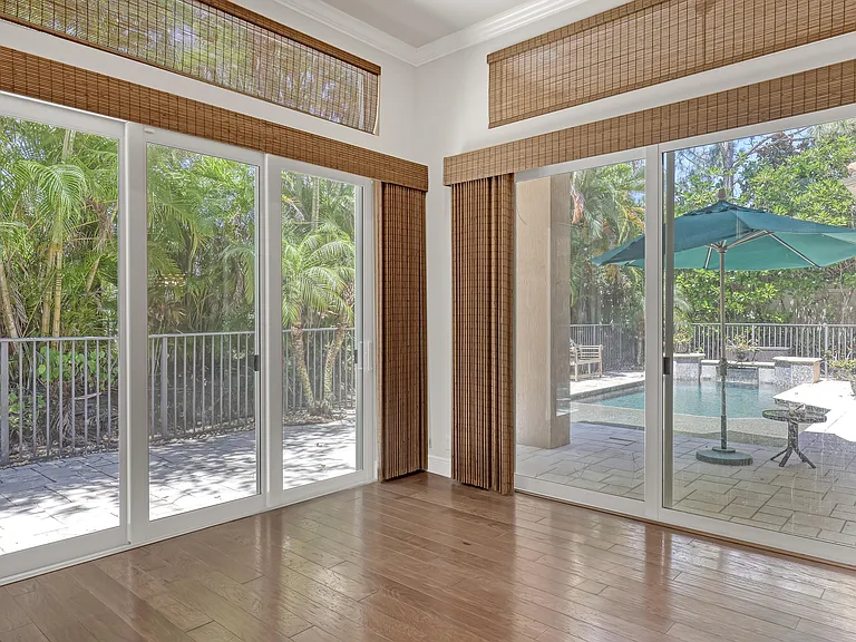 6464 Bellamalfi St — Photo 24