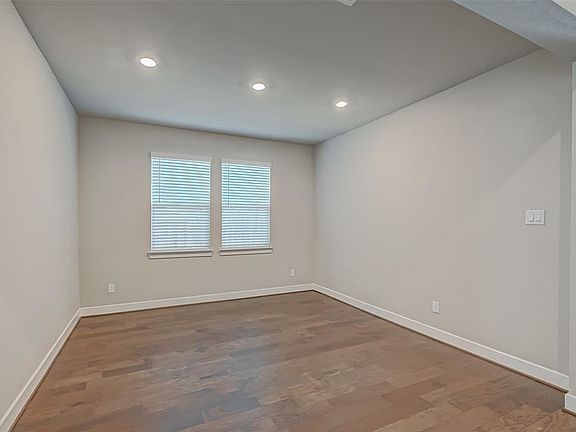 5th image of 18338` Licola Meadow Ln