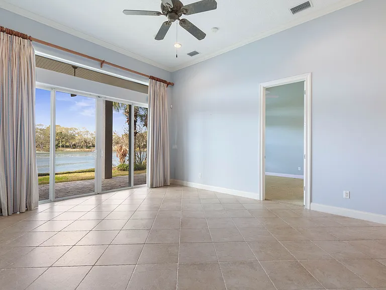 262 Yacht Harbor Dr — Photo 13